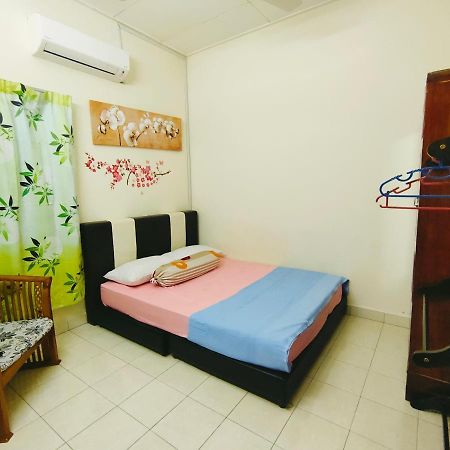 Hanaa Homestay Meru 이포 외부 사진