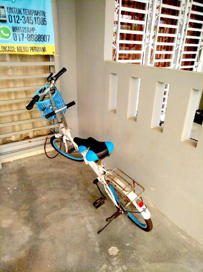 Hanaa Homestay Meru 이포 외부 사진