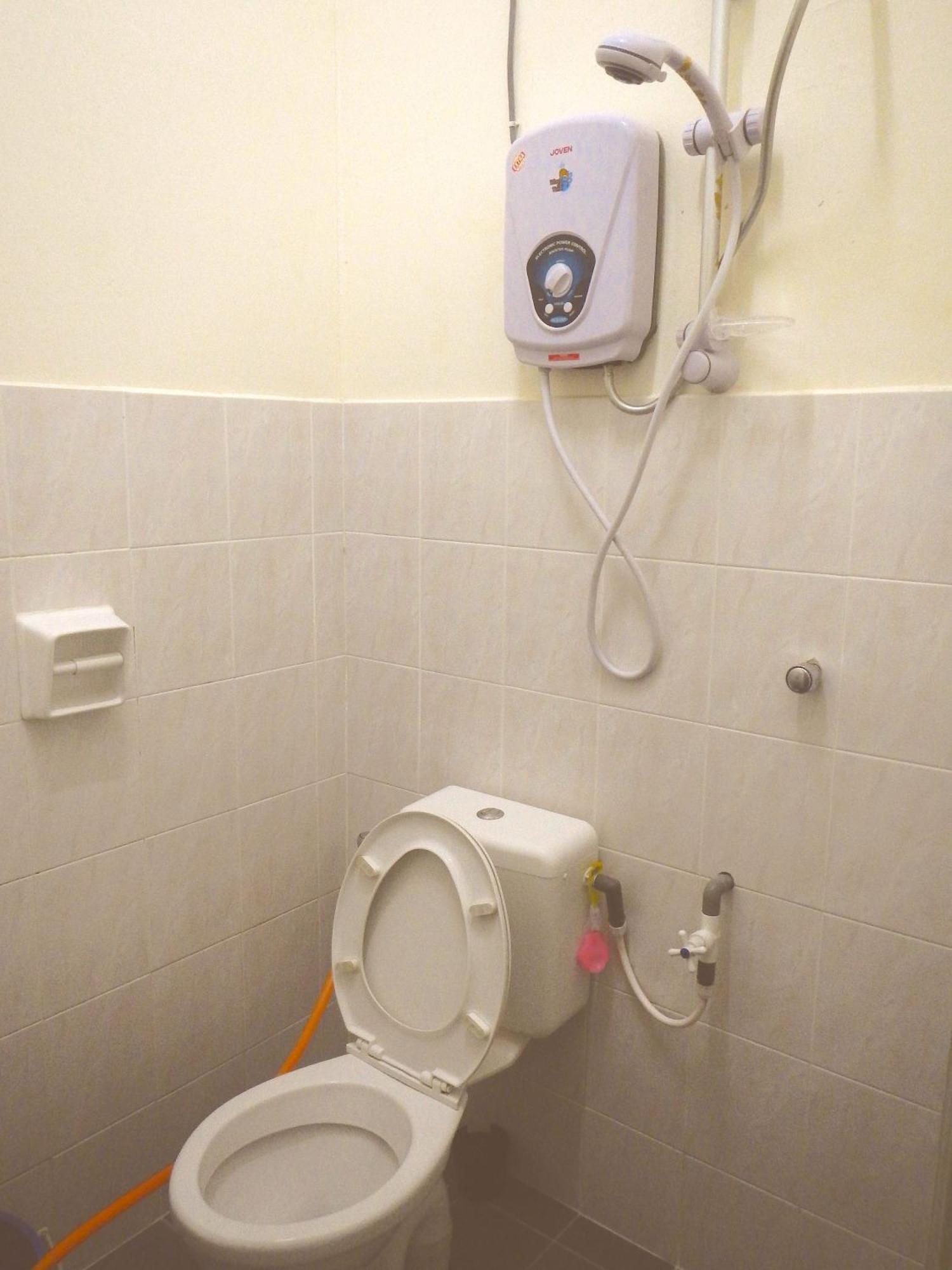 Hanaa Homestay Meru 이포 외부 사진