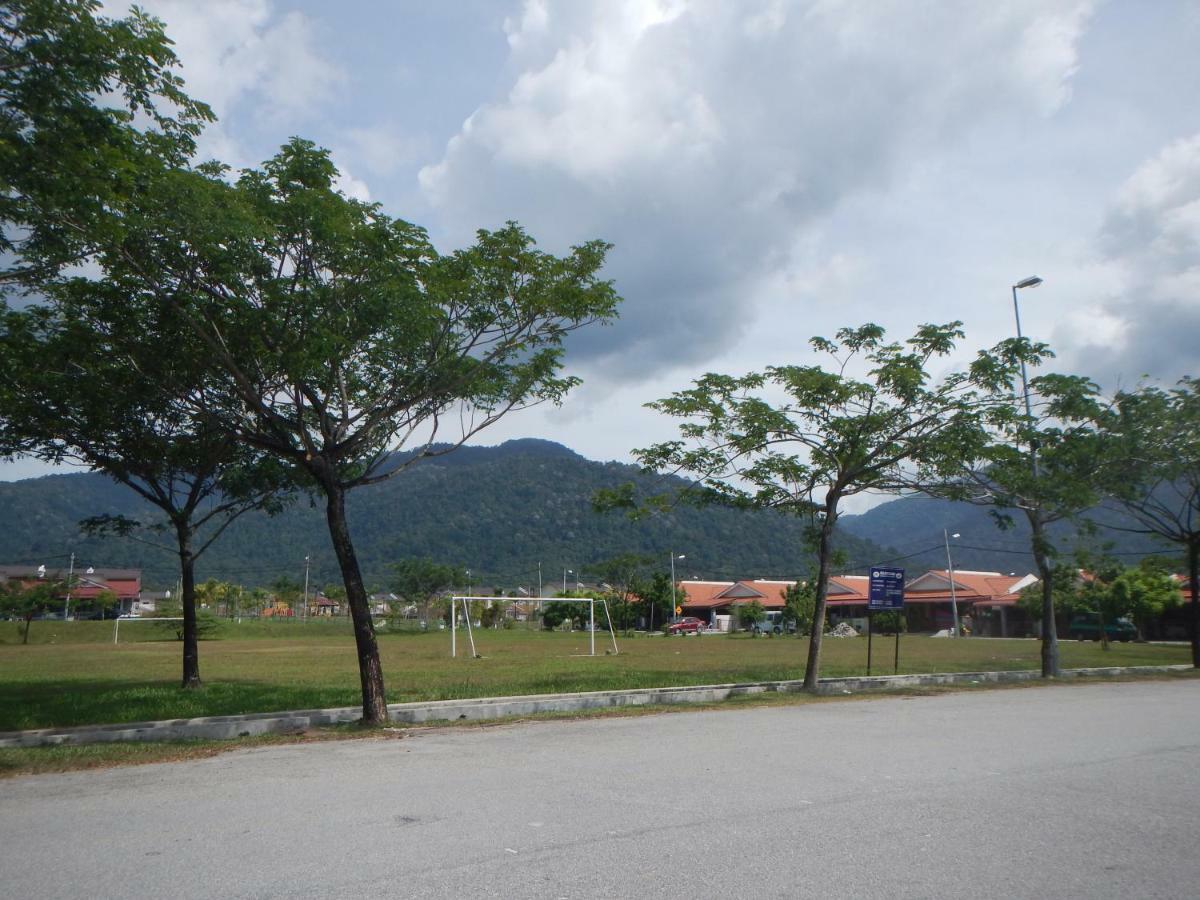 Hanaa Homestay Meru 이포 외부 사진